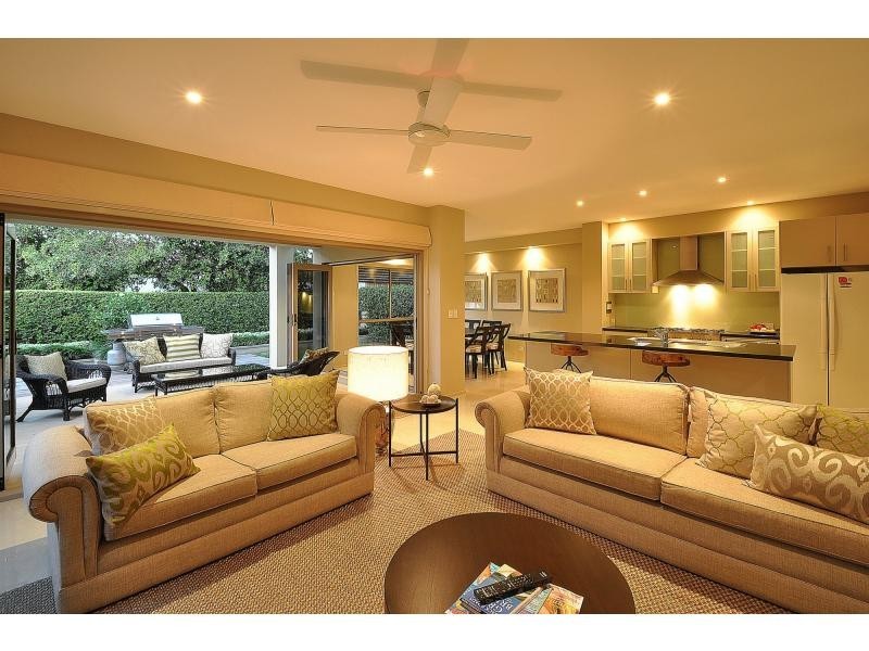 15 Bardon Avenue, Miami QLD 4220