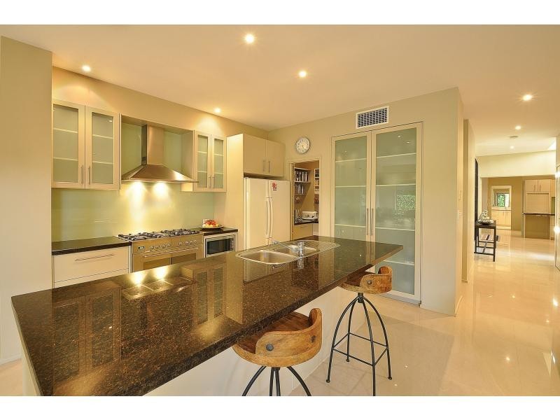 15 Bardon Avenue, Miami QLD 4220