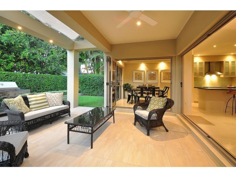 15 Bardon Avenue, Miami QLD 4220