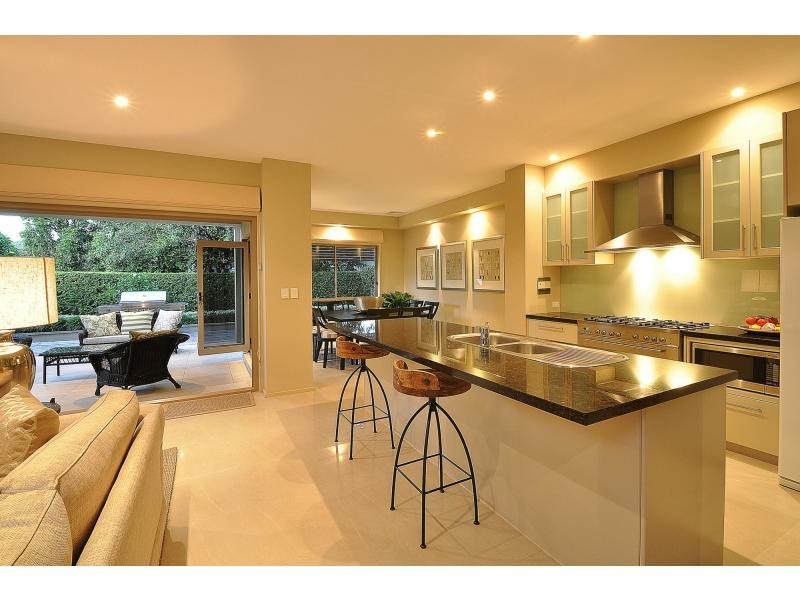 15 Bardon Avenue, Miami QLD 4220