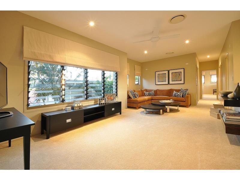 15 Bardon Avenue, Miami QLD 4220