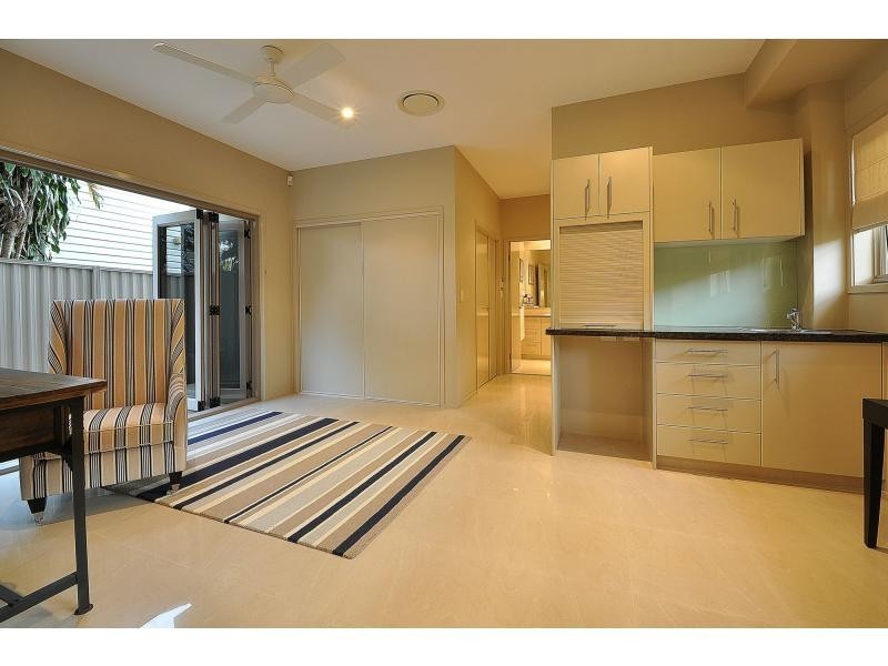 15 Bardon Avenue, Miami QLD 4220