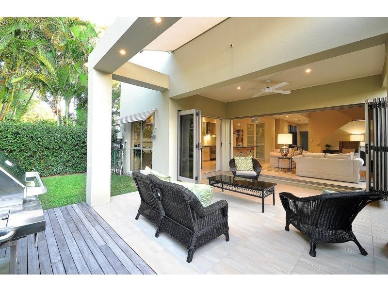 15 Bardon Avenue, Miami QLD 4220