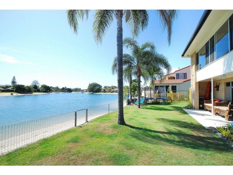 222 Mallawa Drive, Palm Beach QLD 4221