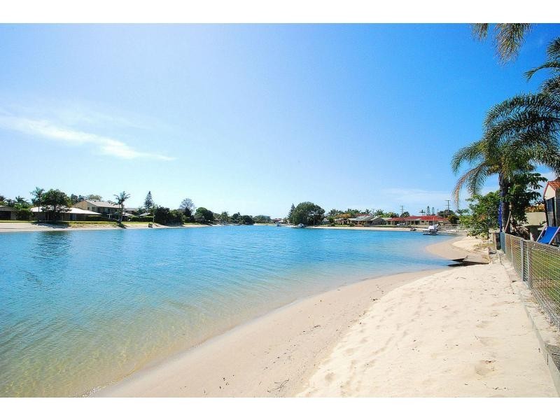 222 Mallawa Drive, Palm Beach QLD 4221