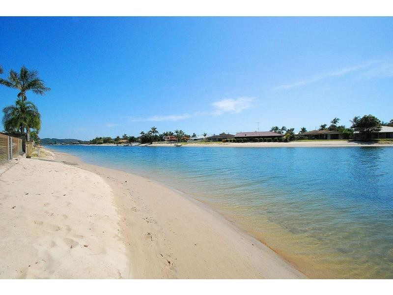 222 Mallawa Drive, Palm Beach QLD 4221