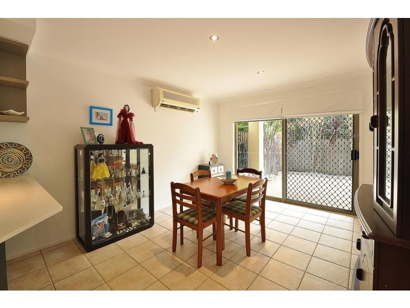 8/21 Beachcomber Court, Burleigh Waters QLD 4220