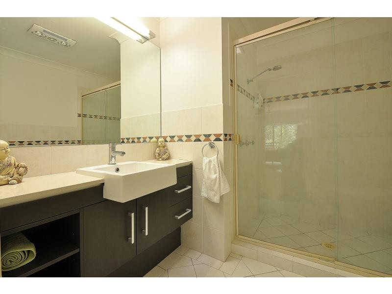 8/21 Beachcomber Court, Burleigh Waters QLD 4220