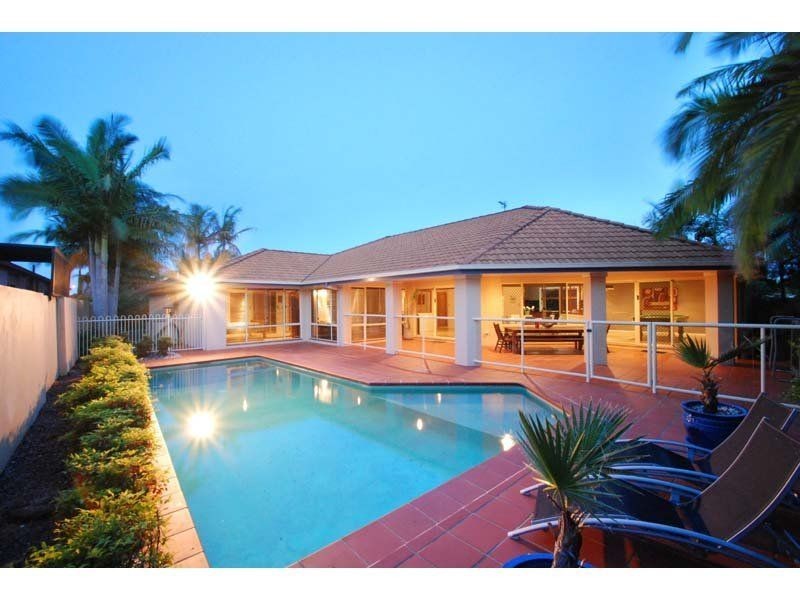6 Julatten Drive, Robina QLD 4226