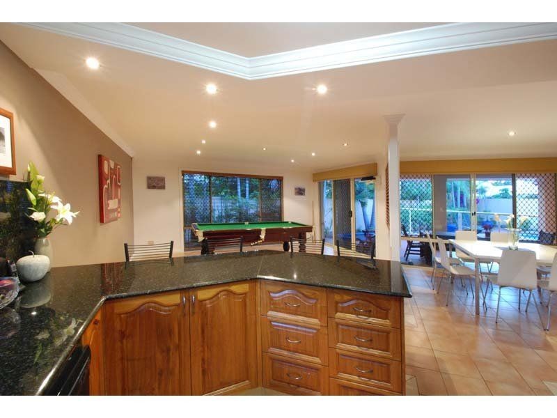 6 Julatten Drive, Robina QLD 4226
