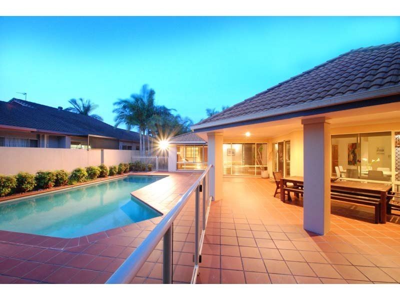 6 Julatten Drive, Robina QLD 4226