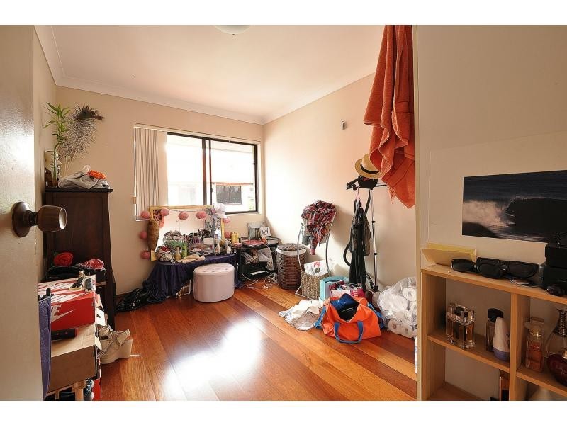 2/5 Aquila Court, Mermaid Waters QLD 4218