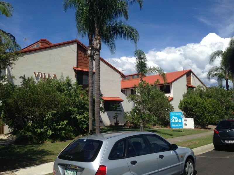 2/5 Aquila Court, Mermaid Waters QLD 4218