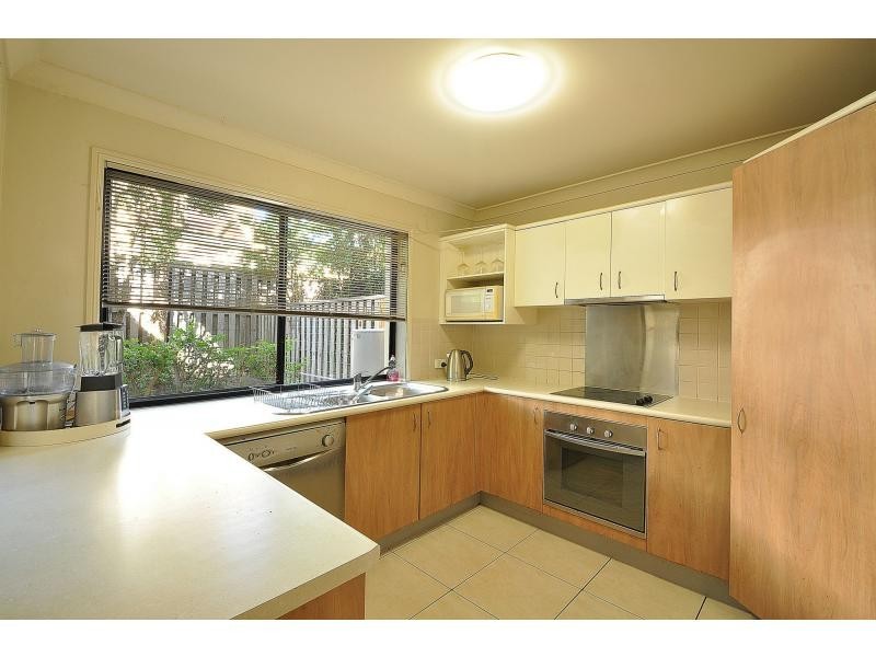 Varsity Lakes QLD 4227