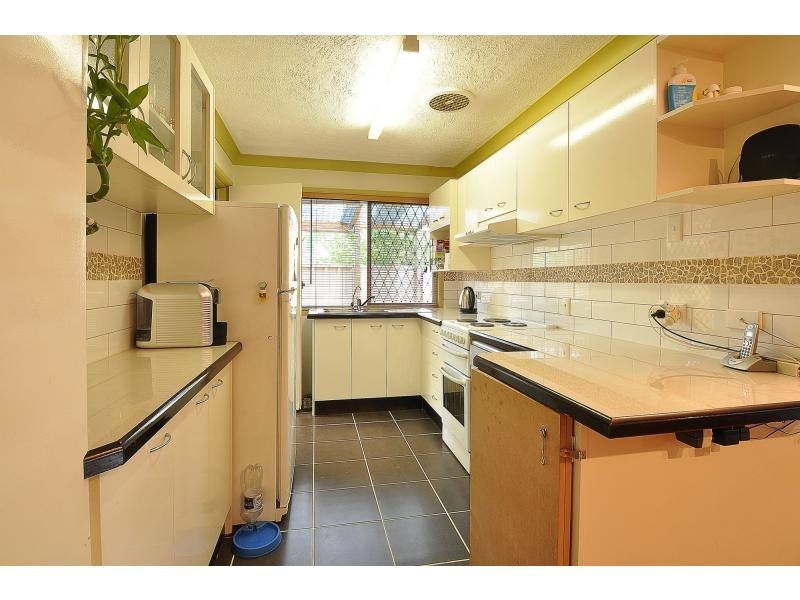 4/9 Sunbird Street, Burleigh Waters QLD 4220
