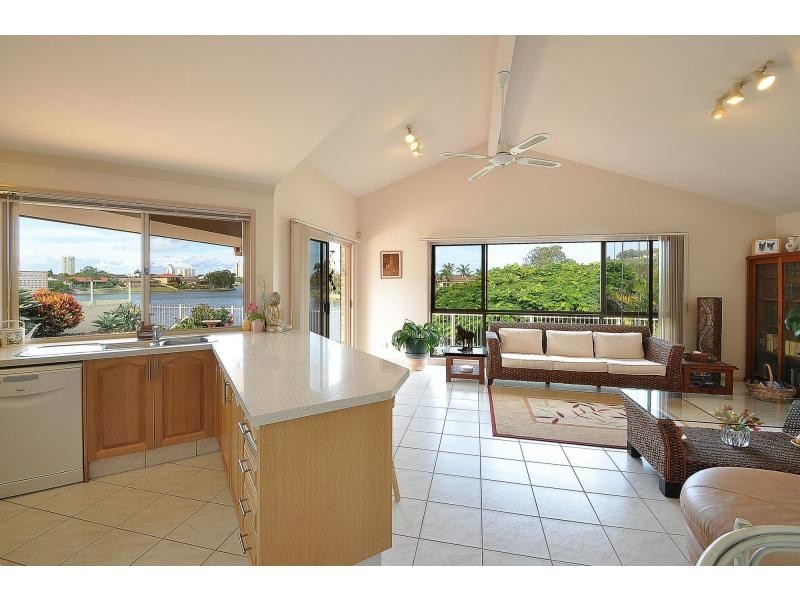 90 Dunlin Drive, Burleigh Waters QLD 4220