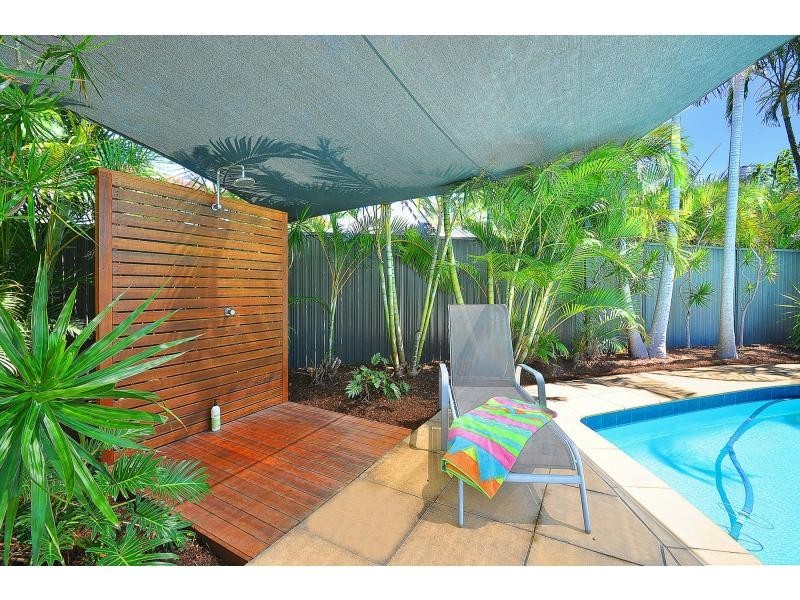 13 Curlew Crescent, Burleigh Waters QLD 4220