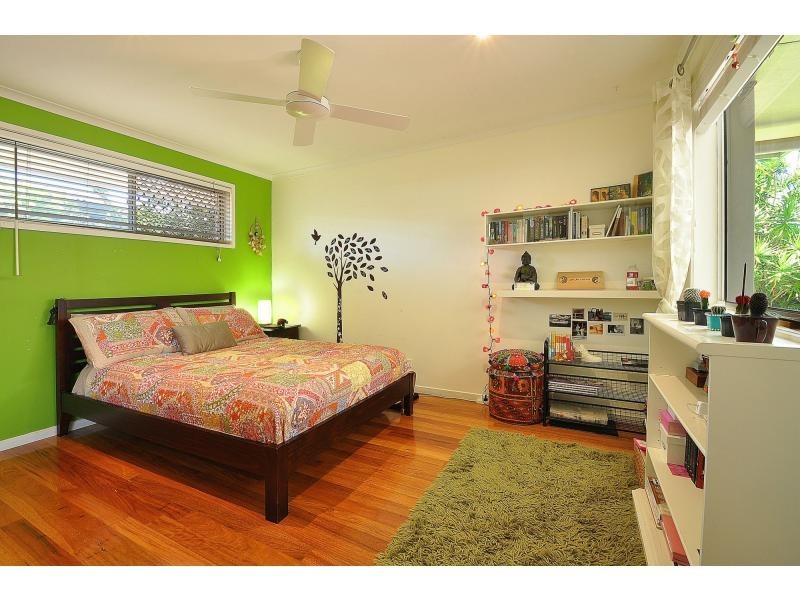 13 Curlew Crescent, Burleigh Waters QLD 4220