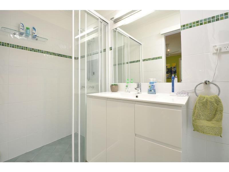 13 Curlew Crescent, Burleigh Waters QLD 4220