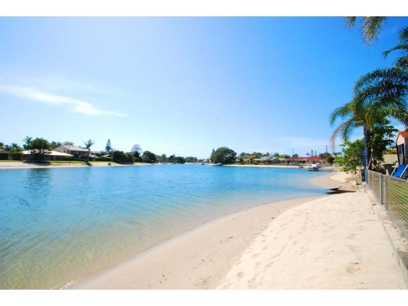 222 Mallawa Drive, Palm Beach QLD 4221