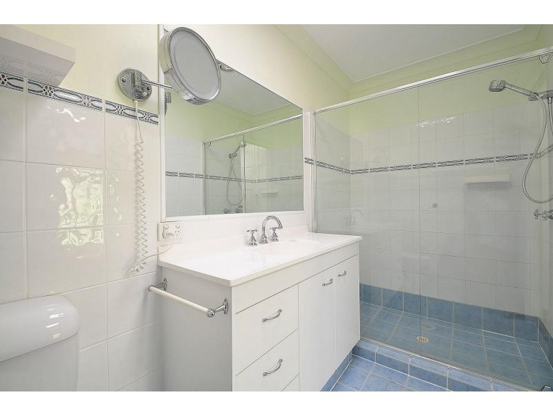 2/14 Nobby Parade, Miami QLD 4220