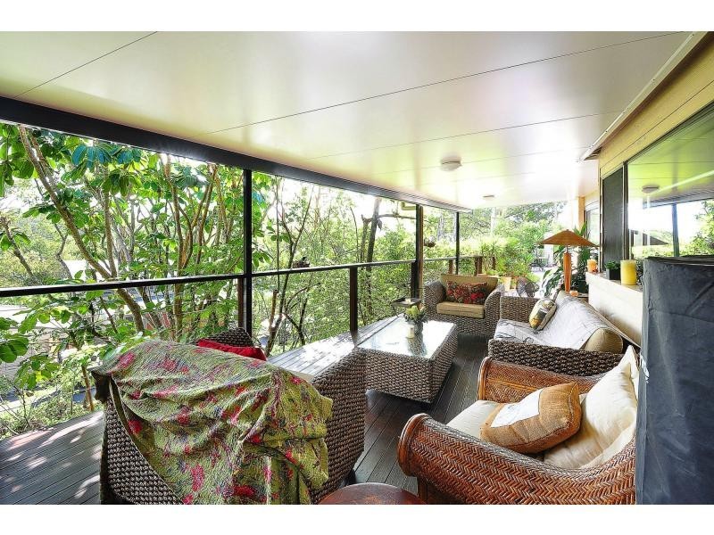 83 Ocean Parade, Burleigh Heads QLD 4220