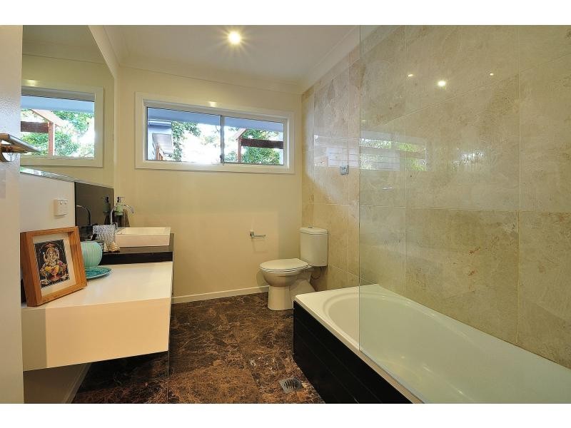 5 Kabool Road, Burleigh Heads QLD 4220