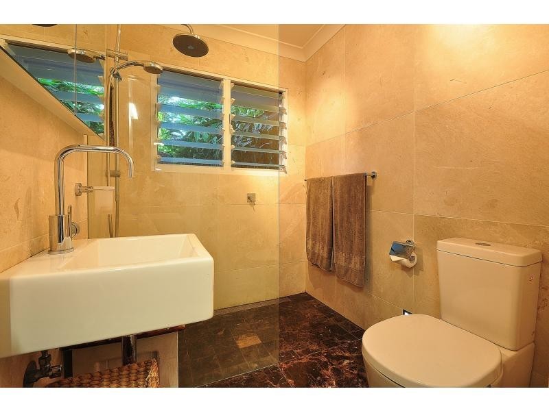 5 Kabool Road, Burleigh Heads QLD 4220