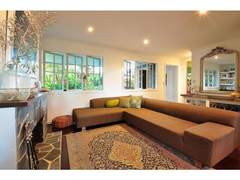 5 Kabool Road, Burleigh Heads QLD 4220