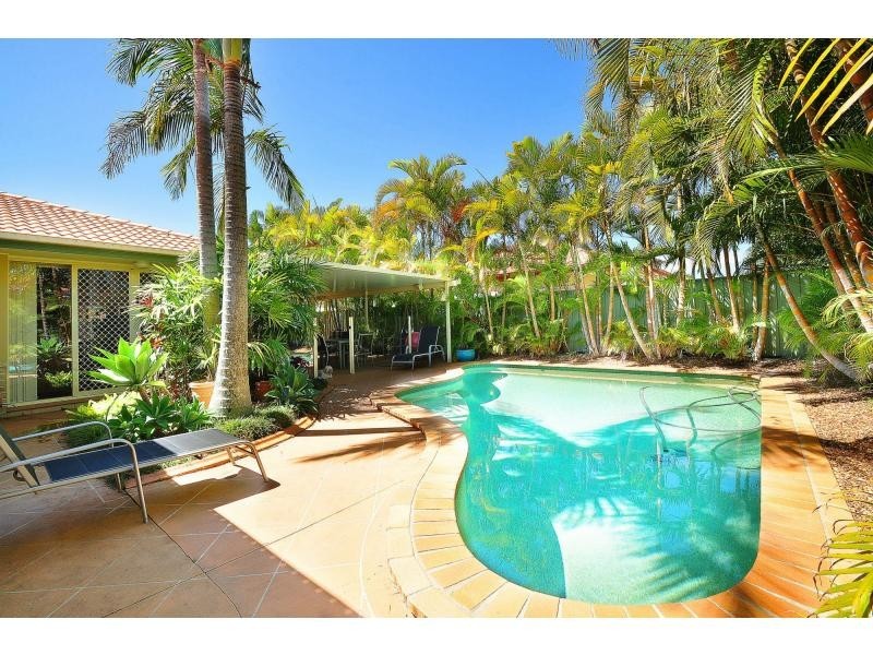 34 Islander Court, Burleigh Waters QLD 4220