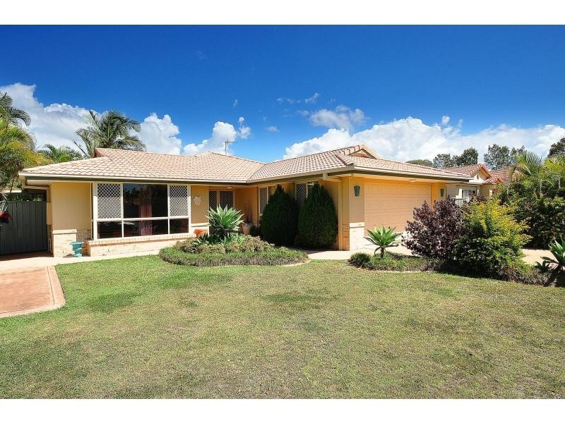 34 Islander Court, Burleigh Waters QLD 4220