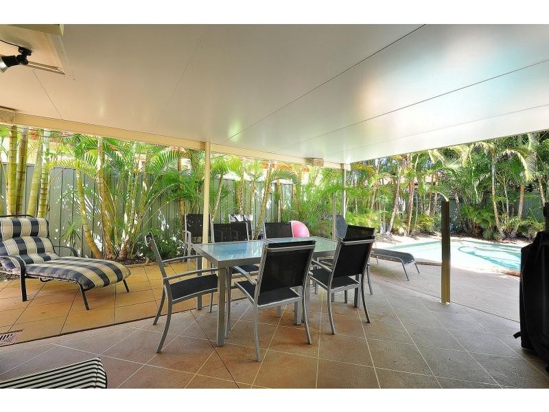 34 Islander Court, Burleigh Waters QLD 4220