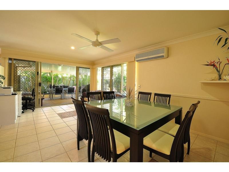 34 Islander Court, Burleigh Waters QLD 4220