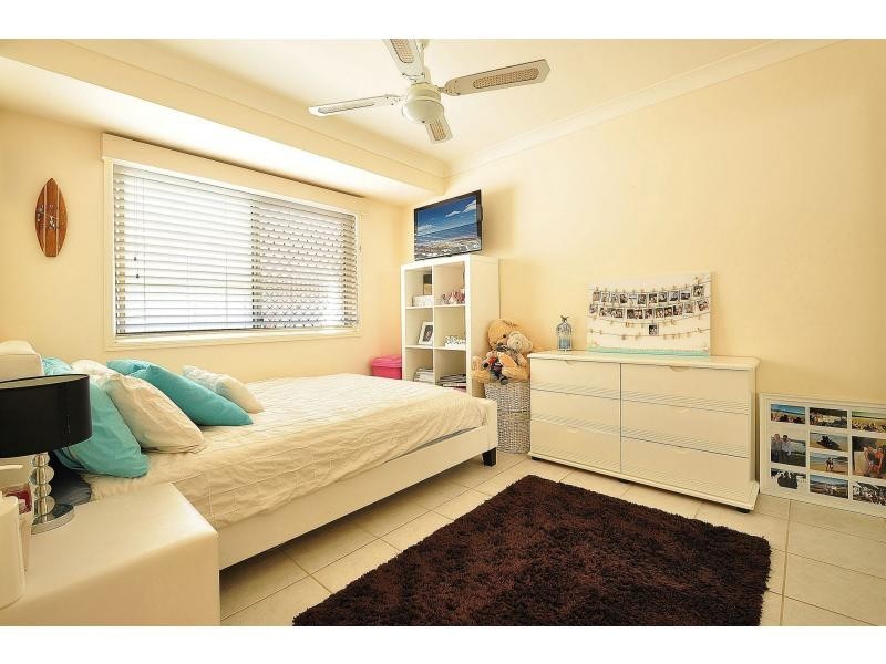 34 Islander Court, Burleigh Waters QLD 4220