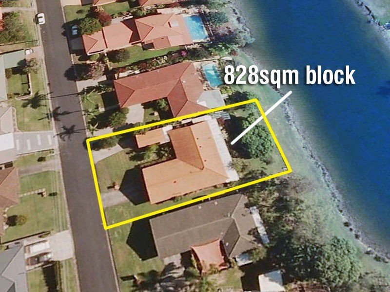 5 Kingfisher Crescent, Burleigh Waters QLD 4220