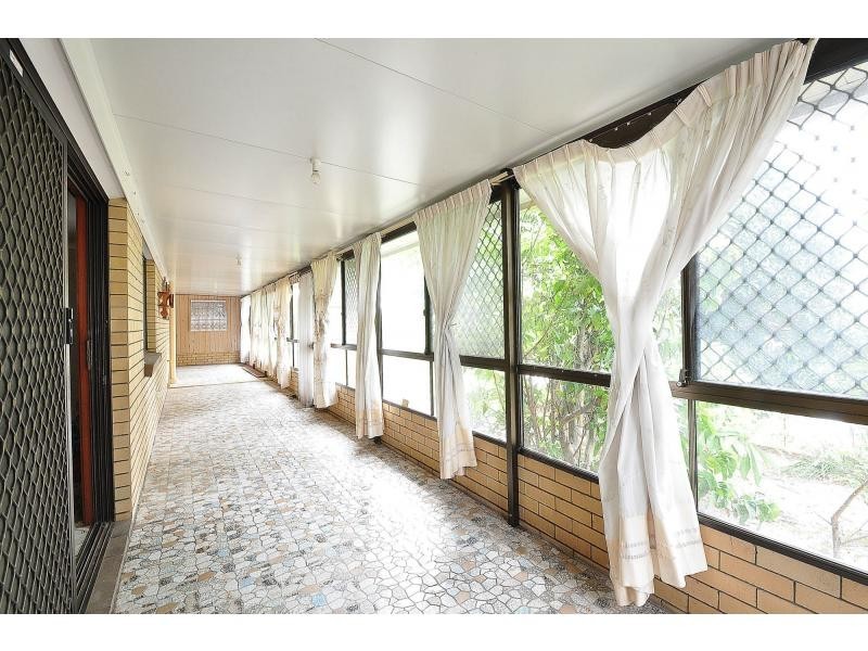 5 Kingfisher Crescent, Burleigh Waters QLD 4220