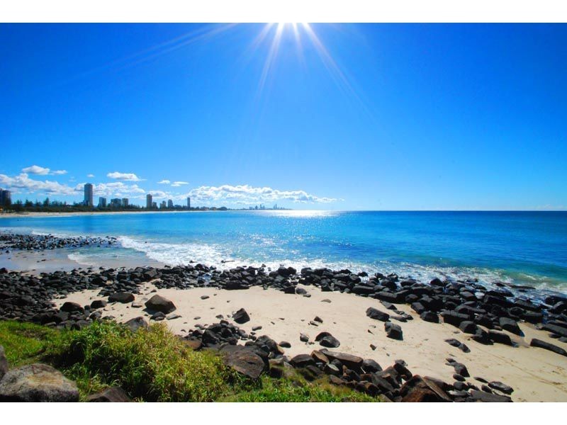 5 Kingfisher Crescent, Burleigh Waters QLD 4220