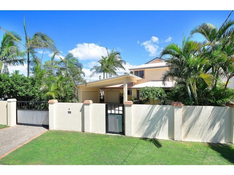 16 Aruma Avenue, Burleigh Waters QLD 4220