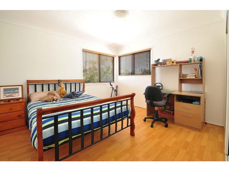 16 Aruma Avenue, Burleigh Waters QLD 4220