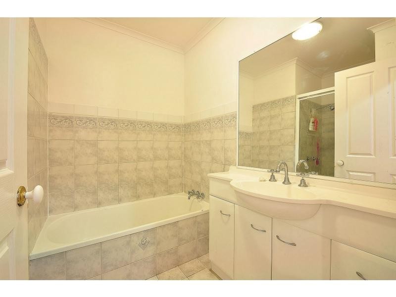 16 Aruma Avenue, Burleigh Waters QLD 4220