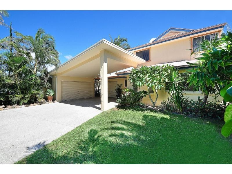 16 Aruma Avenue, Burleigh Waters QLD 4220