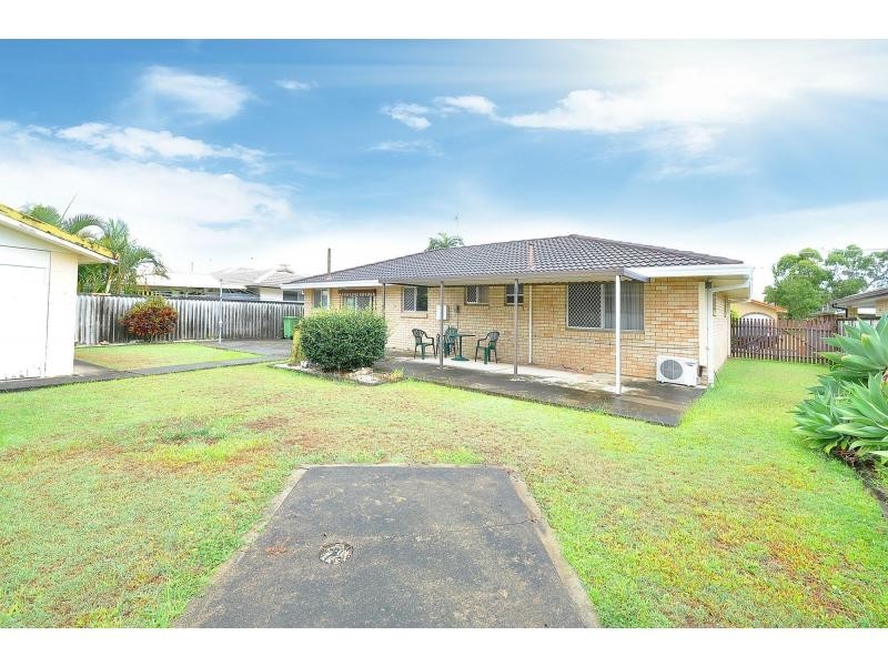 4 Kingfisher Crescent, Burleigh Waters QLD 4220