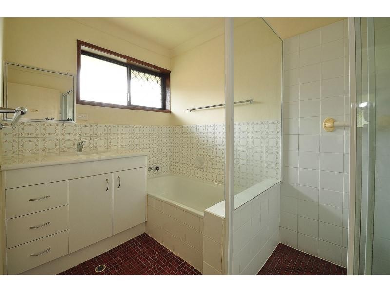 1/8 Doggett Drive, Miami QLD 4220