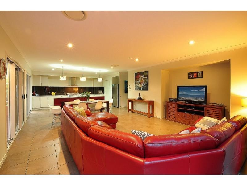 1 Plantation Road, Burleigh Heads QLD 4220