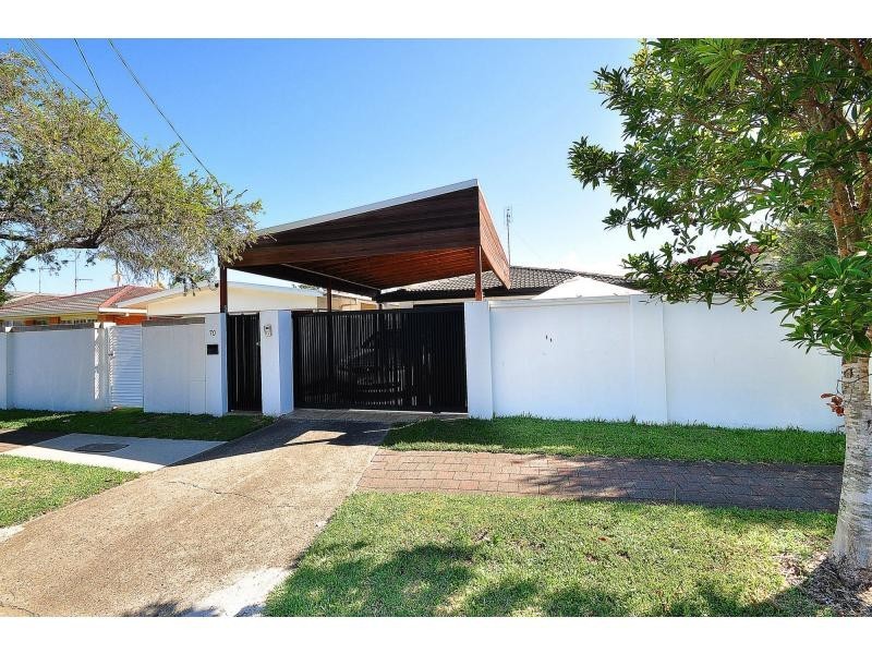 70 Sunshine Parade, Miami QLD 4220