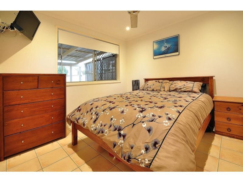 70 Sunshine Parade, Miami QLD 4220