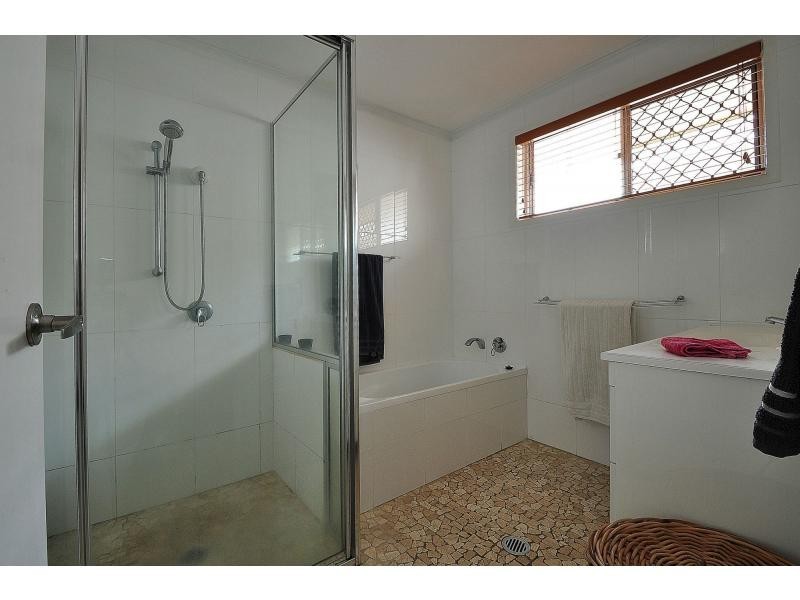 70 Sunshine Parade, Miami QLD 4220