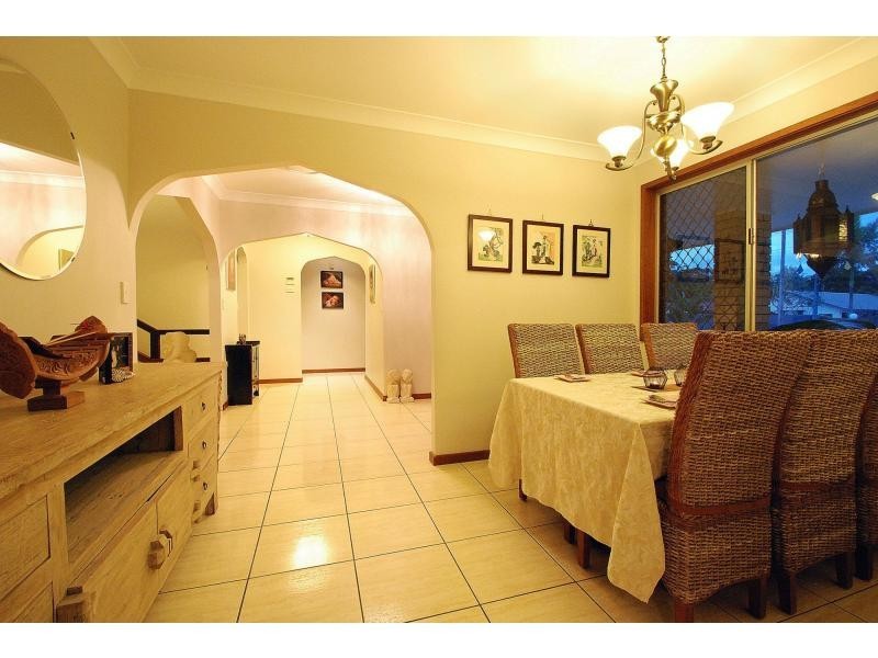 222 Mallawa Drive, Palm Beach QLD 4221