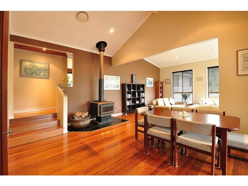 25 Fenton Drive, Tallebudgera QLD 4228