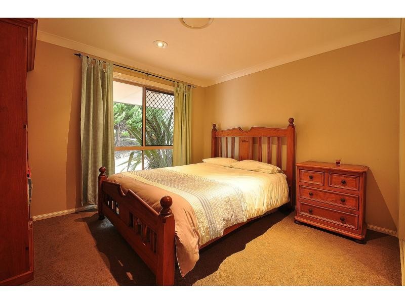 25 Fenton Drive, Tallebudgera QLD 4228
